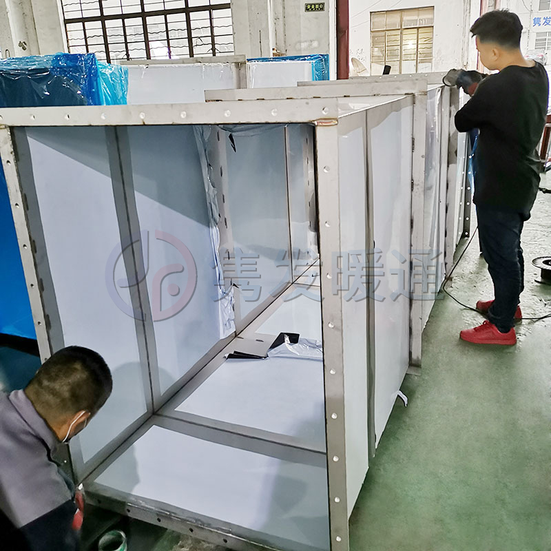 不鏽鋼（gāng）矩（jǔ）形焊接風（fēng）管